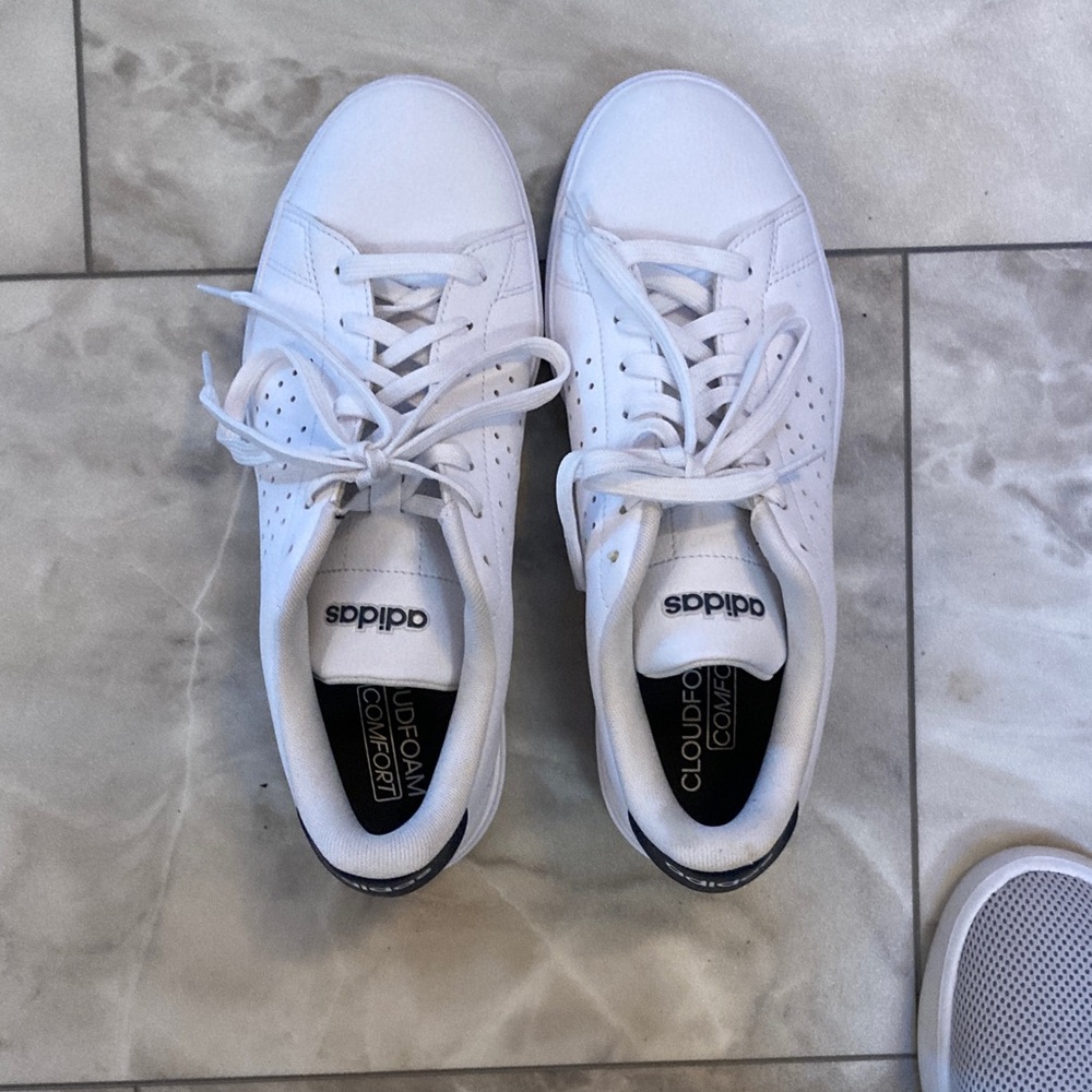 Adidas Women’s Advantage 2.0 Cloudfoam White Sneakers - Picture 7 of 14